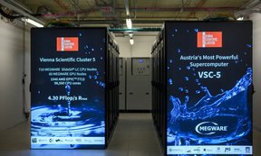 Blick auf den neuer Supercomputer VSC-5