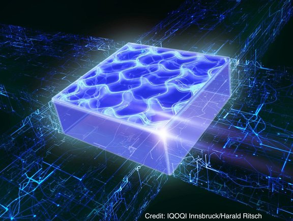 First 2D dipolar supersolid (in Nature!)