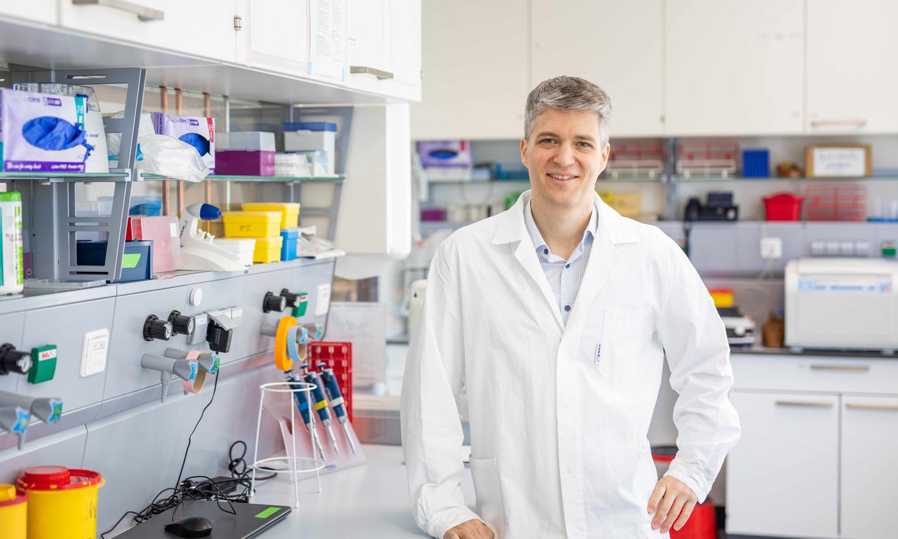 Andreas Koeberle in seinem Labor