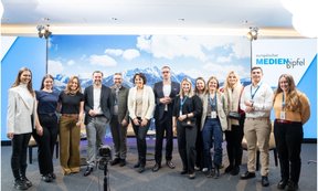 Gruppenbild vom Europäischen Mediengipfel 2025