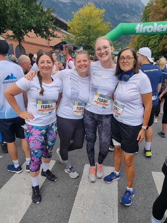 Gruppenfoto eines der teilnehmenden Teams