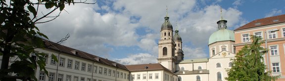 Das Gebäude der Katholisch-Theologischen Fakultät der Universität Innsbruck in der Außenansicht