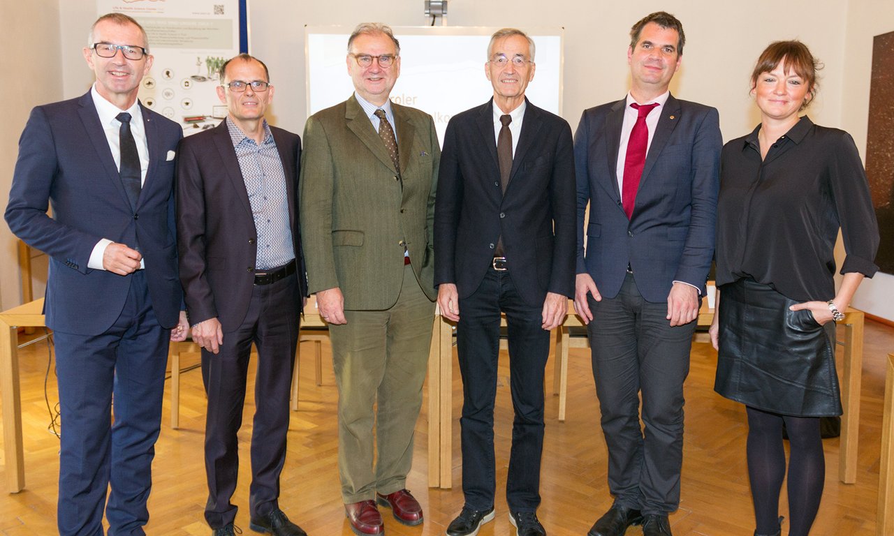 TeilnehmerInnen des Pressegesprächs zur Gründungskonferenz des Life & Health Science Cluster Tirol