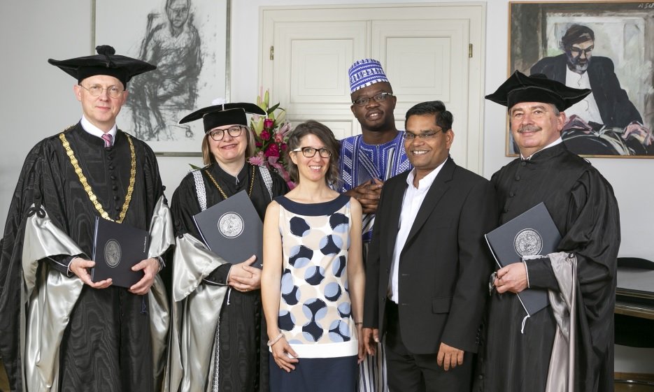 Dekan Quitterer, VR Tanzer, Martha Innerkofler, Vivien Somda, Isidore Isidore, Promotor Niewiadomski Credit: Die Fotografen (Charly Lair)