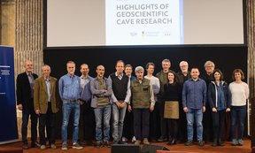Gruppenfoto der Teilnehmer*innen des Symposiums zur Höhlenforschung