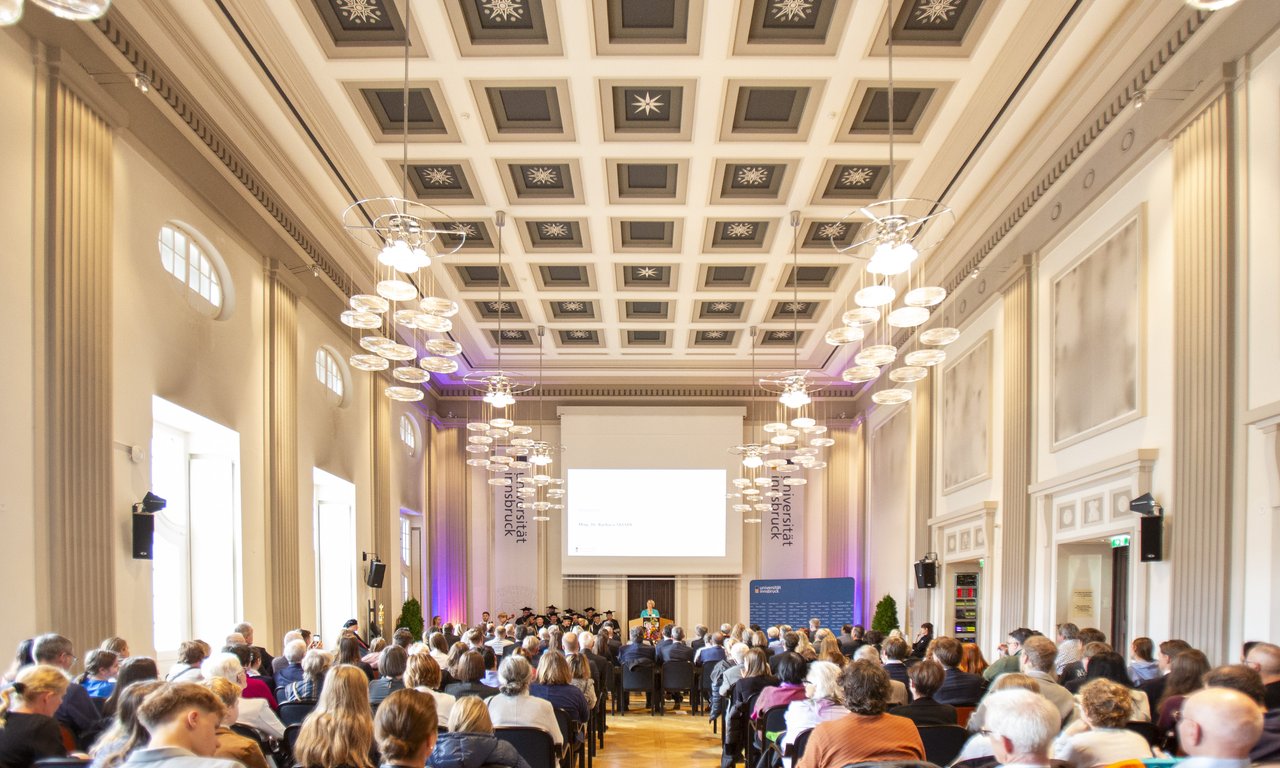 Foto von Geehrten in der Aula