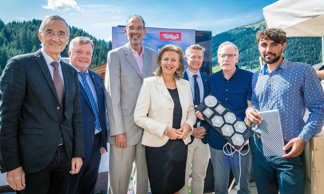 Gruppenfoto bei den Technologiegesprächen