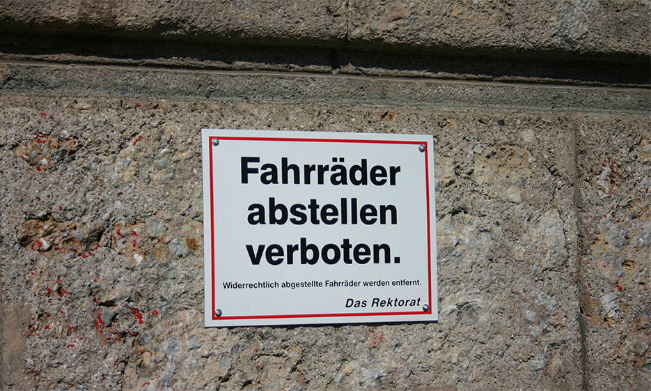 Fahrräder abstellen verboten